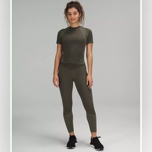 NWT Lululemon Seamless Training Short Sleeve Shirt Army Green Size 4